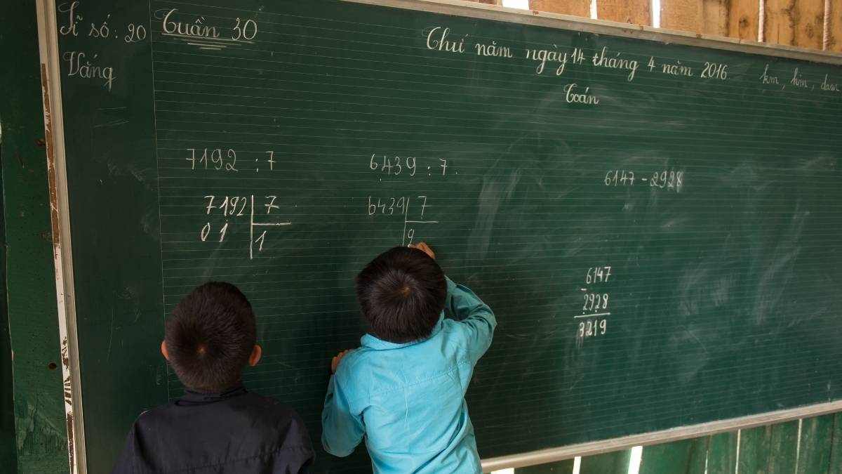 Crece la polemica por recorte del ciclo escolar