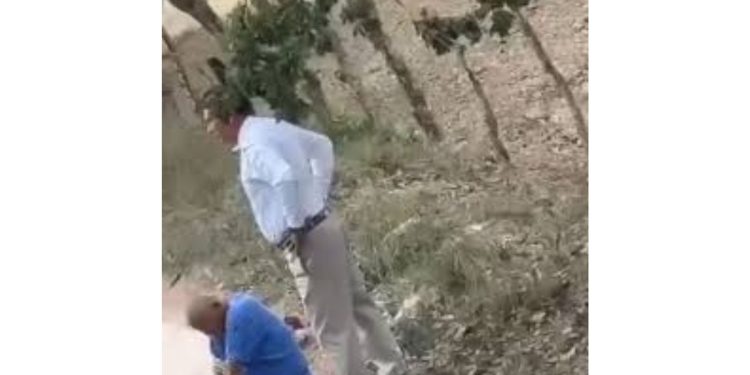 Pasajeros enfrentan a chofer de autobús por agredir a adulto mayor tras negarse a darle descuento en SLP