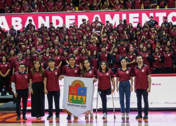 Abanderan Ana Paty Peralta y Mara Lezama a delegación Quintana Roo para la CONADE 2026