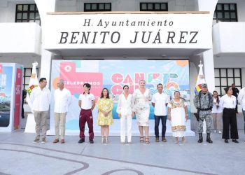 Ana Paty Peralta, celebra el 56 Aniversario de Fundación de Cancún con ceremonia cívica
