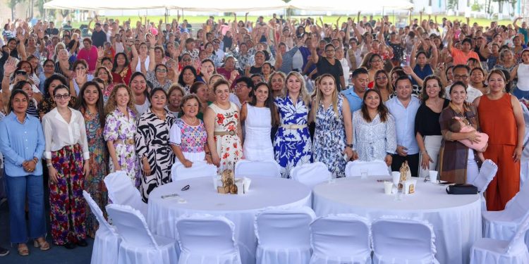 Ana Paty Peralta celebra el Día de las Madres con el SUTSABJYOD