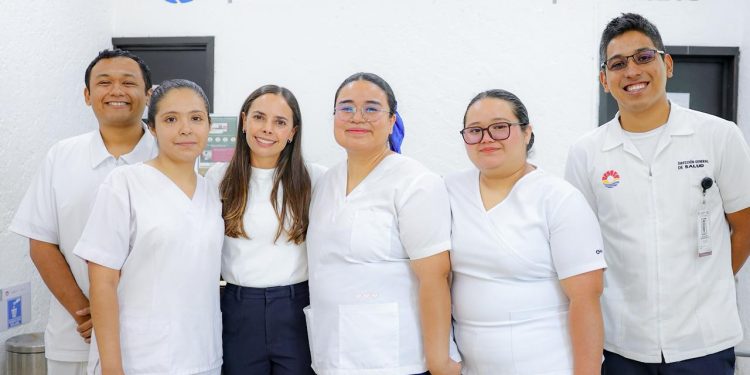 Ana Paty Peralta, felicitó a las y los enfermeros de Benito Juárez