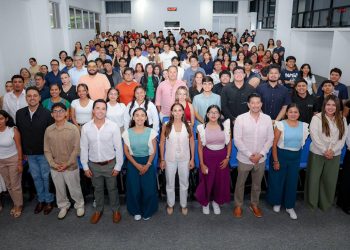 Ana Paty Peralta, encabezó el cierre del programa “JITUR: Jóvenes Innovando el Turismo”