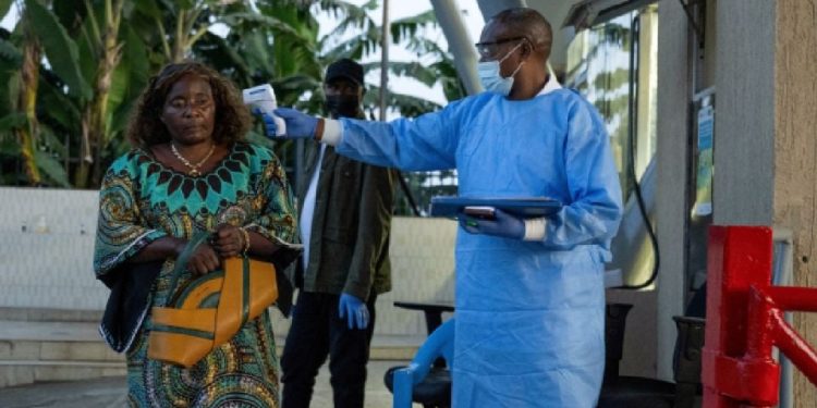 Suman 131 muertos por brote de ébola en Congo
