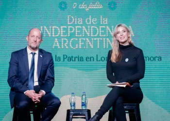 Prohibición de salida del país a Insaurralde y Cirio