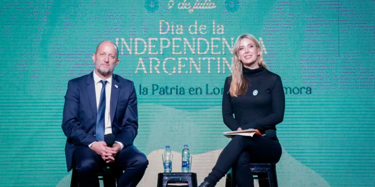 Prohibición de salida del país a Insaurralde y Cirio