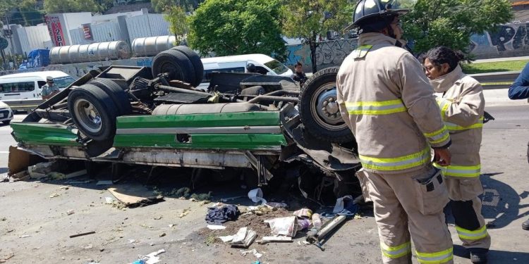 Accidente de microbús en la México – Pachuca deja al menos 15 lesionados
