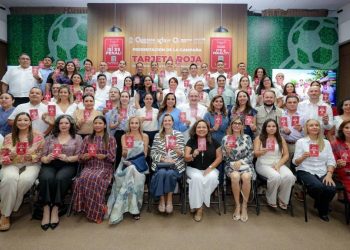 Ana Paty Peralta se suma al lanzamiento de la campaña Tarjeta Roja Cero Tolerancia a la Explotacion Sexual Infantil en Cancun