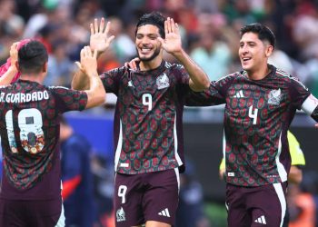 Javier Aguirre dirige entrenamiento de México previo al partido contra Sudáfrica en el Mundial 2026