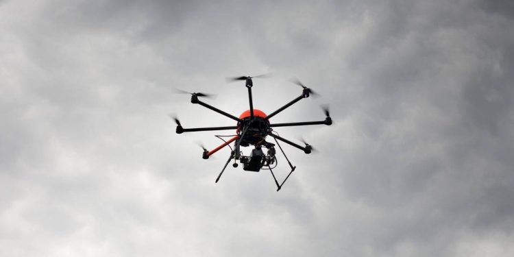 Ataque con drones explosivos contra Ejercito y Policia en Sinaloa deja daños materiales en Escuinapa