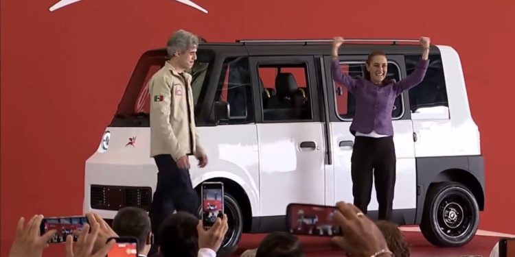 Claudia Sheinbaum presenta Olinia, el auto eléctrico 100 por ciento mexicano