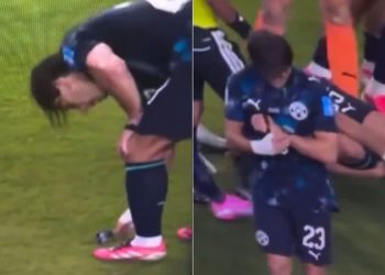 Jugador Matías Galarza le "roba" reloj a árbitro en el Paraguay - Turquía