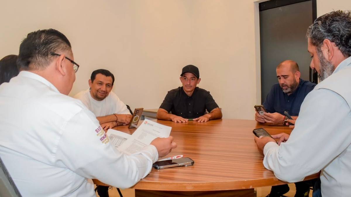 Mas de 250 trabajadores realizan labores diarias de limpieza de playas