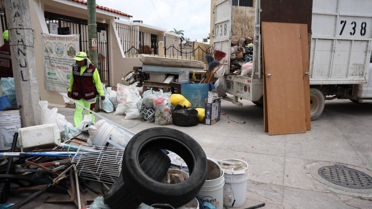 Participaron siete trabajadores y un camion de carga en labores de descacharrizacion
