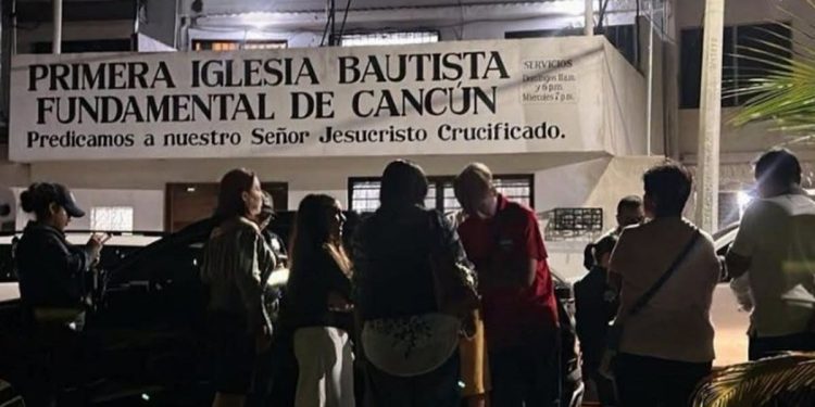 Sujetos armados irrumpen en iglesia de Cancun y asaltan a feligreses durante culto