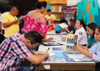 Ven y Empleate en Cancun acerca mas de mil 300 vacantes laborales a la ciudadania
