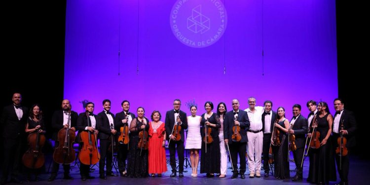 Fantástico debut de la Orquesta de Cámara Municipal en el Teatro de la Ciudad de Cancún