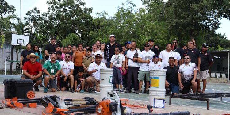 Rehabilitan espacios deportivos en la SM 260 de Cancún