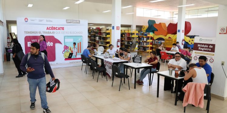Realizan décima edición de “Ven y Empléate” en la Biblioteca “Enrique Barocio Barrios”