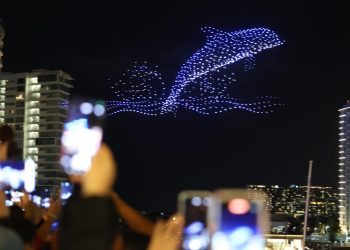 Realizan el “Drone Show Récord” en Puerto Cancún