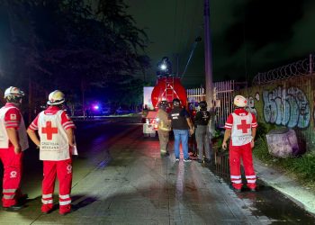 Ayuntamiento de Benito Juárez atiende de manera inmediata incendio en la subestación de la CFE