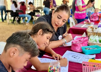 Realizan la brigada asistencial “DIF en tu colonia” en el Fraccionamiento Casas del Mar