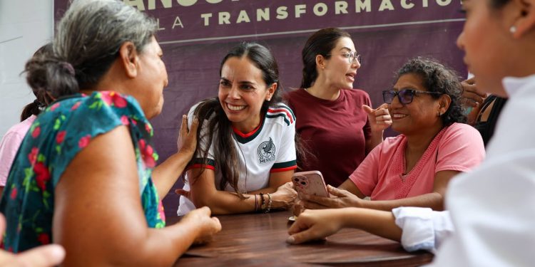 Realizan la edición 76 del “Día del Pueblo, Cancún nos Une por la Transformación”