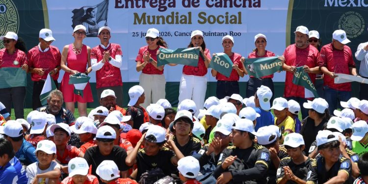 Inauguran cancha de futbol del Proyecto “Mundial Social”