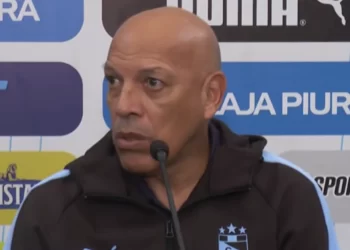 Roberto Mosquera explica el silencio en fichajes de Sporting Cristal