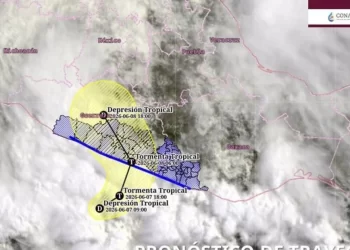 Se forma la tormenta tropical Dos-E frente a Guerrero emiten ¡ALERTA AMARILLA!