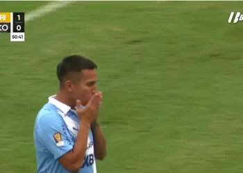 Golazo de Martín Távara en Sporting Cristal vs Unión Comercio
