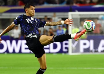 Lionel Scaloni explicó por qué jugó Palacios como lateral en el Mundial