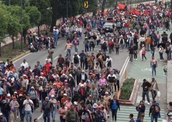 CNTE y gobierno federal reanudan diálogo a horas del Mundial