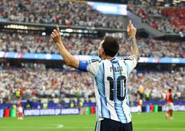Lionel Messi celebra su gol histórico tras revisión del VAR en el Mundial 2026