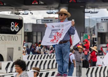 Más de 1.4 millones de estudiantes siguen sin clases por paro de la CNTE
