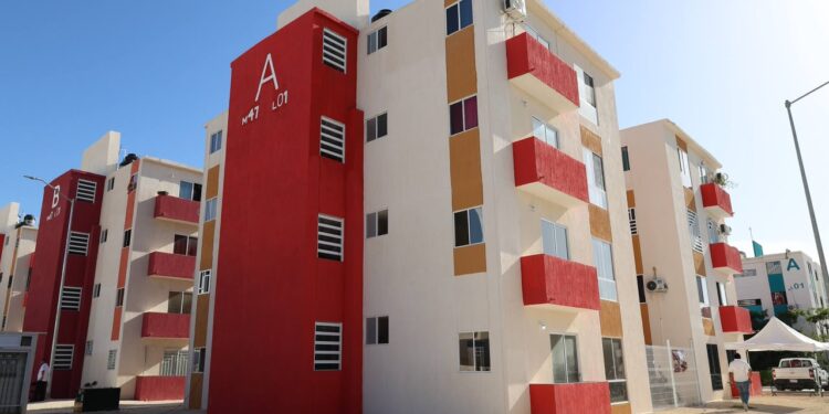 Cancún fortalece el acceso a vivienda con apoyo de los tres niveles de gobierno