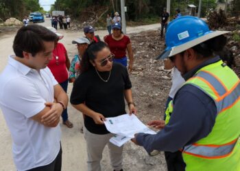 Avanza electrificación de la Colonia México para beneficiar a 204 habitantes