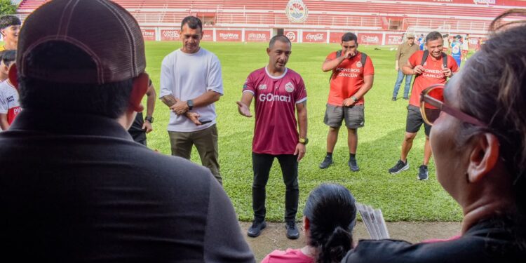 Abanderan a Pioneros Cancún Sub-13 rumbo al torneo nacional juvenil