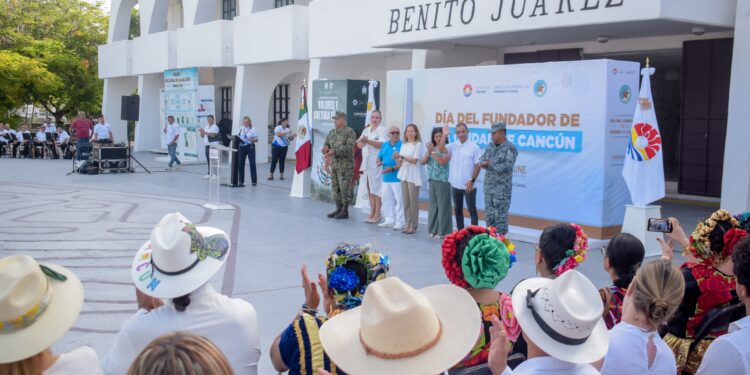 Conmemora Ayuntamiento de BJ Día del Fundador de Cancún