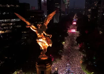 Más de un millón celebra en CDMX tras triunfo de México