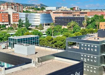 La UJA comparte su modelo de IA en foro en México
