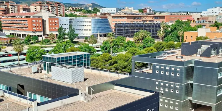 La UJA comparte su modelo de IA en foro en México