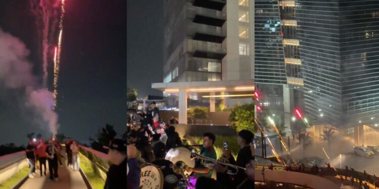 Aficionados llevan “serenata” a la Selección Inglesa para no dejarlos dormir previo al juego México vs Inglaterra