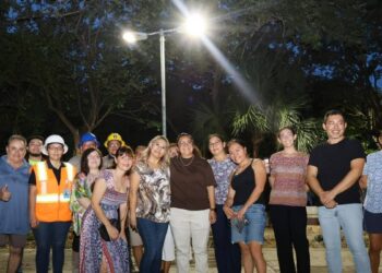 Ayuntamiento de Benito Juarez renueva la iluminacion del Parque Aurora en la SM 44