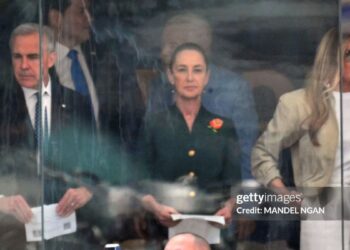 Claudia Sheinbaum aparece junto a Trump, Carney y Melania en la final del Mundial 2026