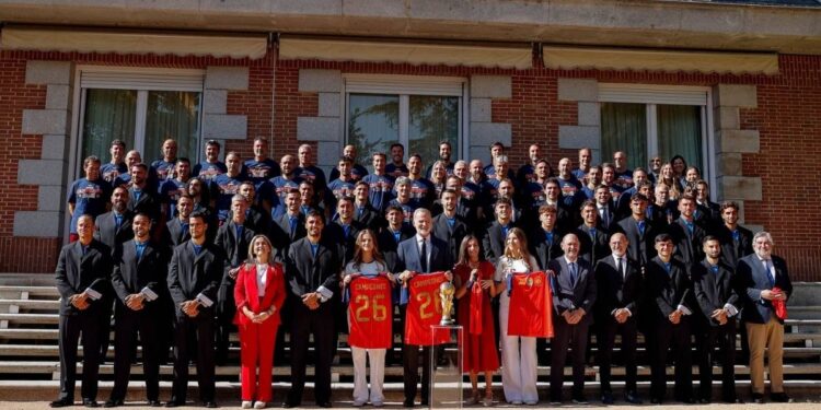 España celebra a sus campeones del mundo la Familia Real y Pedro Sanchez reciben a La Roja tras conquistar el Mundial 2026