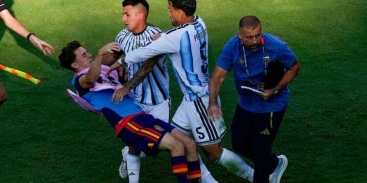 FIFA abre investigacion disciplinaria contra Argentina por la pelea tras la final del Mundial 2026