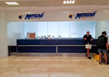 Magnicharters arrastra adeudos con organismos empresariales en Quintana Roo