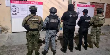 Rescatan a cuatro mujeres durante cateo en hotel de Cancún