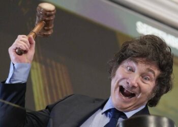 Milei endurece migracion Argentina podra expulsar a extranjeros que agravien a los argentinos